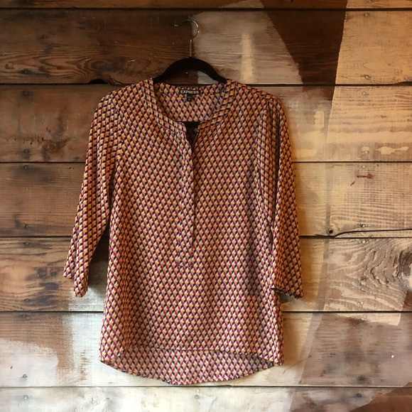 Express Tops - 3/$25 Geometric Express Long Sleeve Blouse Zipper Express Tops - 3/$25 Geometric Express Long Sleeve Blouse Zipper